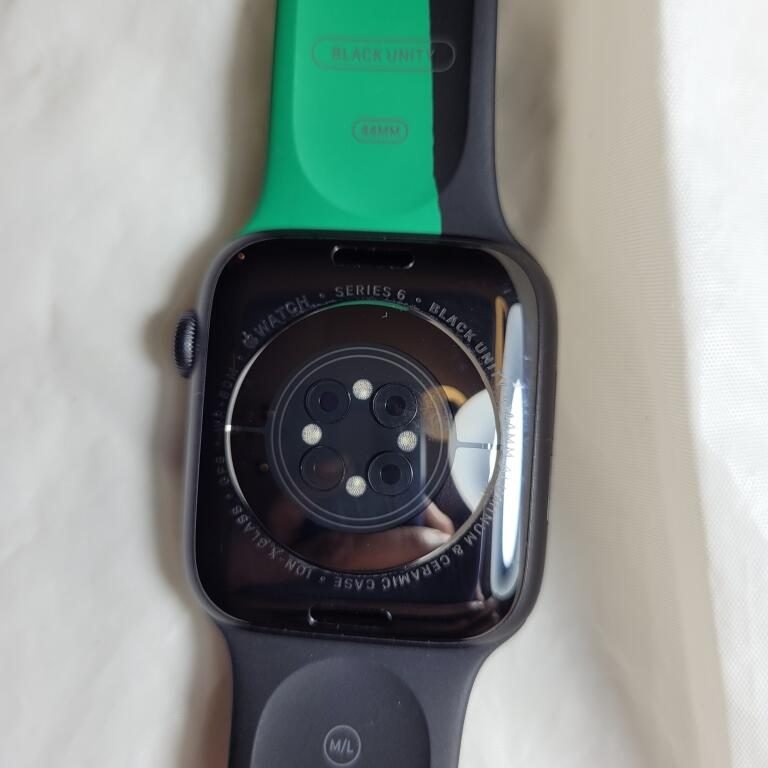 Black Unity Apple Watch 6 (28-day review)